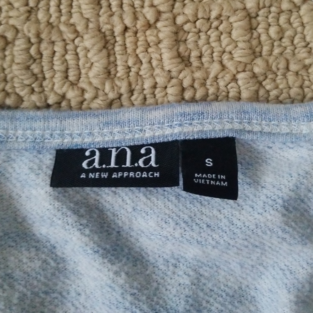 Sweater - Picture 3 of 3